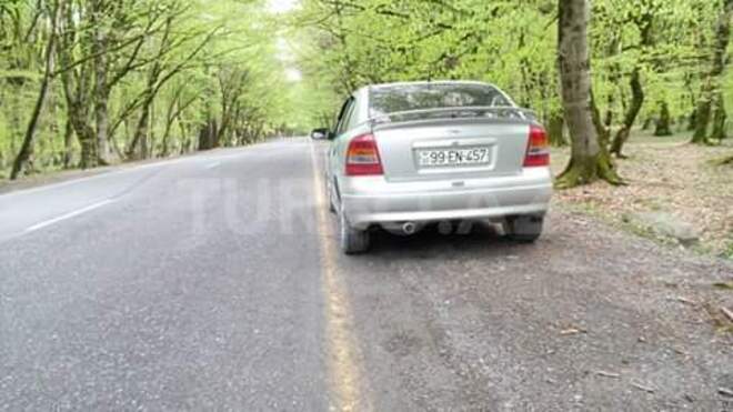 Opel Astra 2001, 181,000 km - 1.6 l - Qəbələ