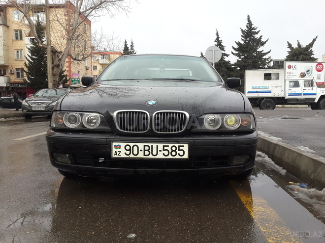 BMW 523 1999, 273,000 km - 2.5 l - Bakı