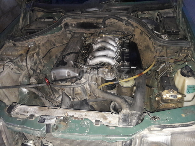 Mercedes E 250 1990, 375,000 km - 2.5 л - Bakı