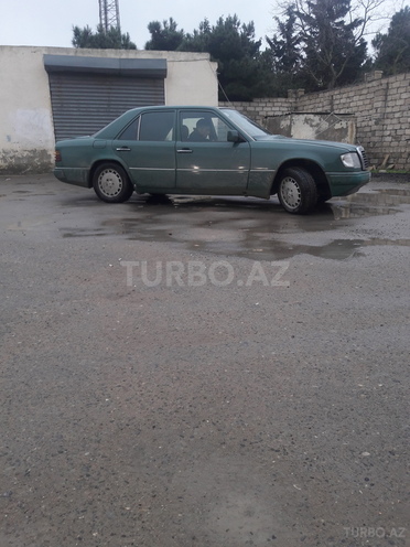 Mercedes E 250 1990, 375,000 km - 2.5 л - Bakı