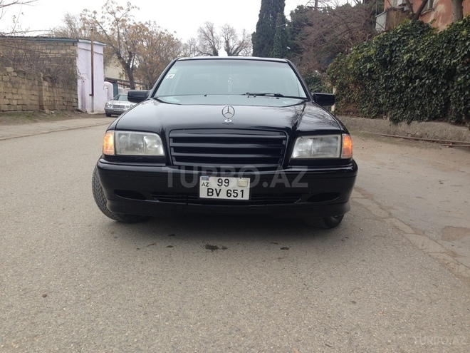 Mercedes C 230 1998, 235,000 km - 2.3 l - Sumqayıt