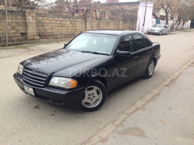 Mercedes C 230 1998, 235,000 km - 2.3 l - Sumqayıt