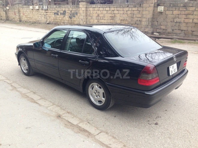 Mercedes C 230 1998, 235,000 km - 2.3 l - Sumqayıt