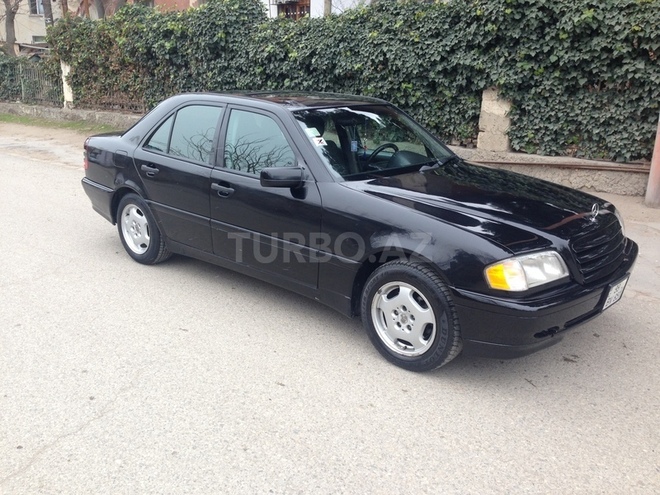 Mercedes C 230 1998, 235,000 km - 2.3 l - Sumqayıt