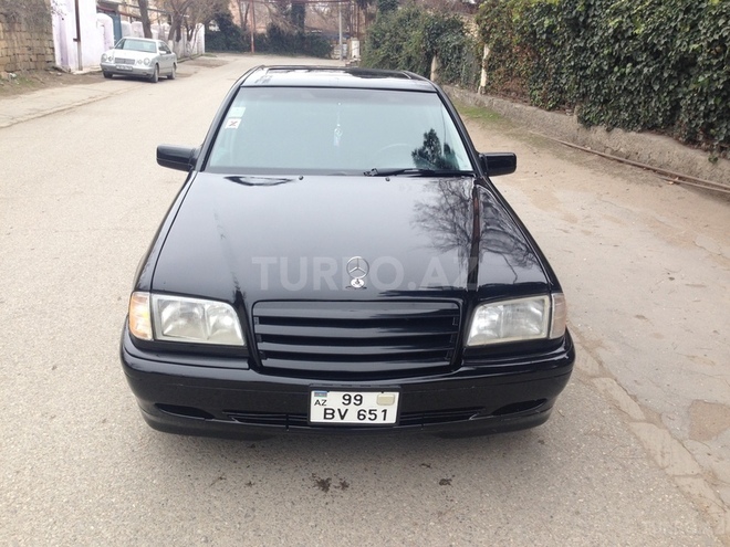 Mercedes C 230 1998, 235,000 km - 2.3 l - Sumqayıt
