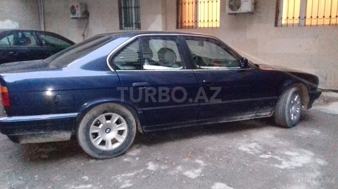 BMW 520 1990, 298,000 km - 2.0 l - Bakı