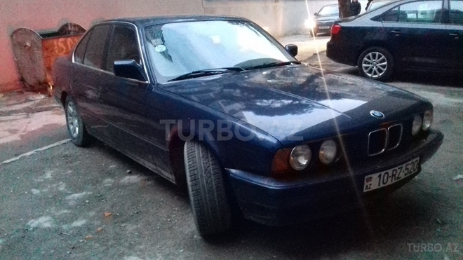 BMW 520 1990, 298,000 km - 2.0 l - Bakı