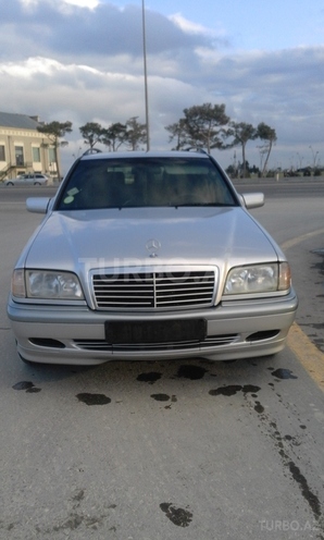 Mercedes C 220 2001, 3,300,000 km - 2.2 л - Bakı