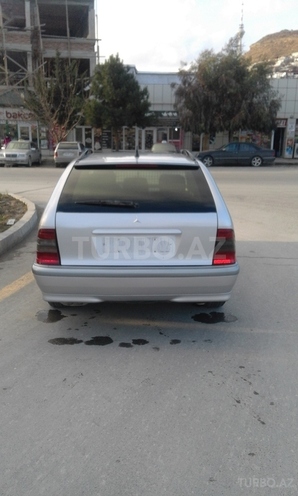 Mercedes C 220 2001, 3,300,000 km - 2.2 л - Bakı