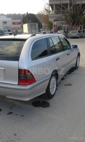 Mercedes C 220 2001, 3,300,000 km - 2.2 л - Bakı