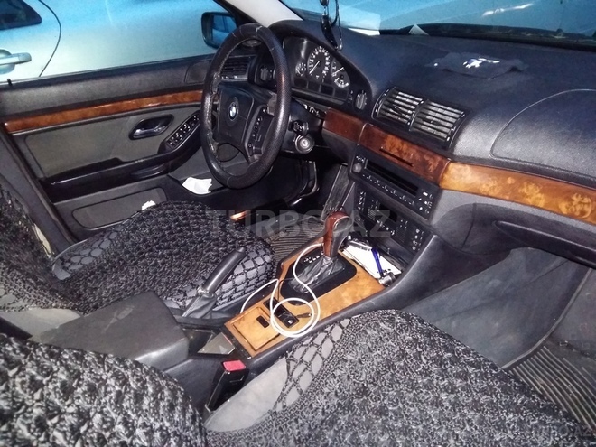 BMW 525 1998, 217,000 km - 2.3 l - Bakı