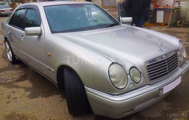 Mercedes E 280 1998, 235,000 km - 2.8 л - Bakı