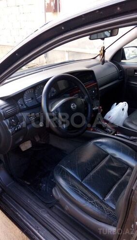 Opel Omega 2001, 335,000 km - 2.2 l - Bakı