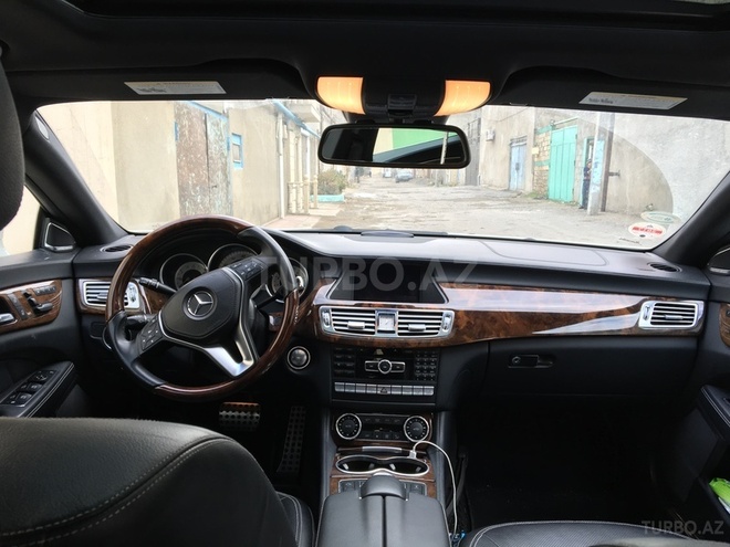 Mercedes CLS 550 2012, 68,000 km - 5.5 l - Bakı
