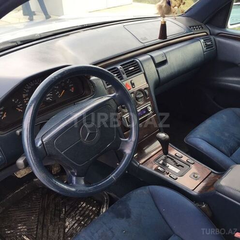 Mercedes E 280 1996, 317,000 km - 2.8 l - Bakı