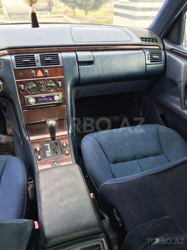 Mercedes E 280 1996, 317,000 km - 2.8 l - Bakı