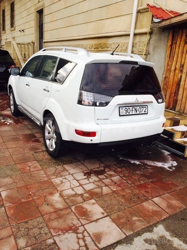 Mitsubishi Outlander 2010, 130,000 km - 3.0 l - Bakı