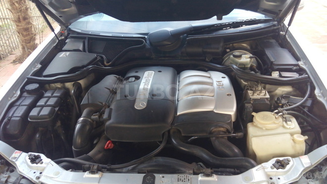 Mercedes E 220 2000, 250,000 km - 2.2 l - Bakı