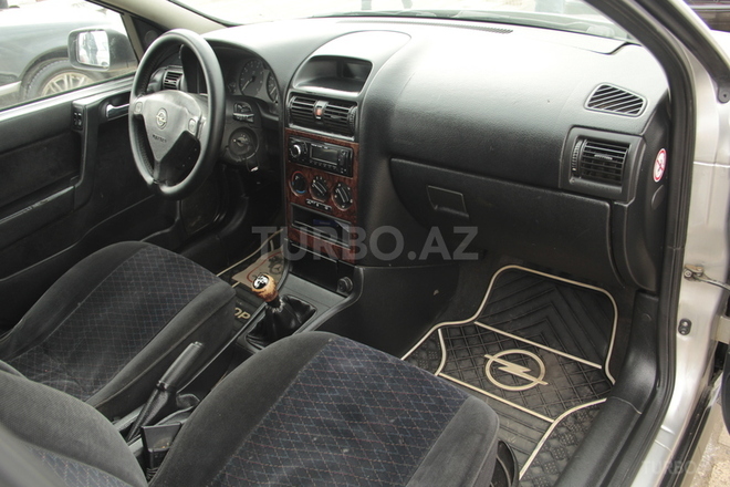 Opel Astra 2000, 250,000 km - 1.6 l - Bakı