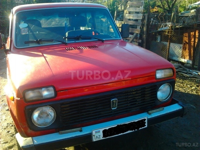 LADA (VAZ) Niva 1982, 150,000 km - 1.6 l - Astara