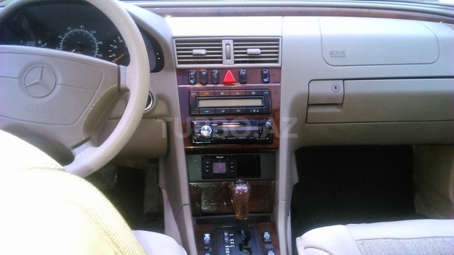 Mercedes C 230 1997, 245,000 km - 2.3 l - Sumqayıt