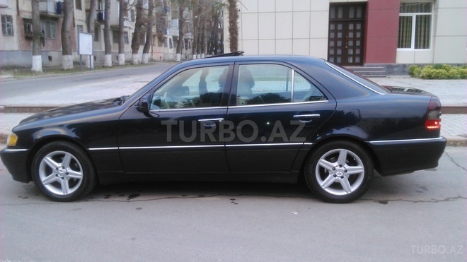 Mercedes C 230 1997, 245,000 km - 2.3 l - Sumqayıt