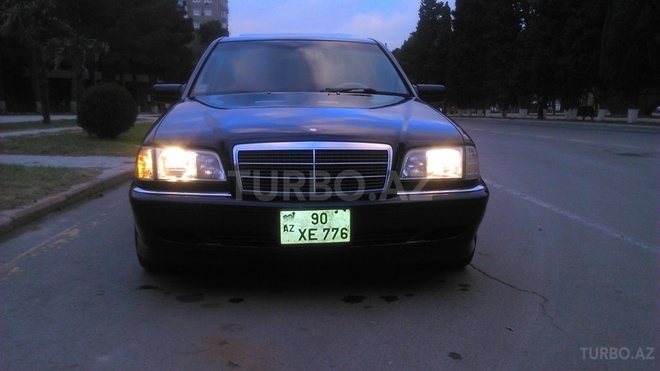 Mercedes C 230 1997, 245,000 km - 2.3 l - Sumqayıt