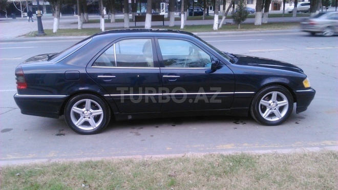 Mercedes C 230 1997, 245,000 km - 2.3 l - Sumqayıt