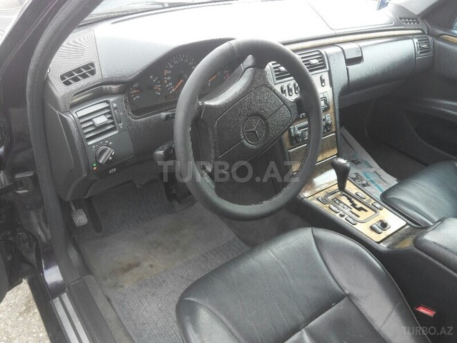 Mercedes E 240 1999, 344,000 km - 2.4 л - Bakı