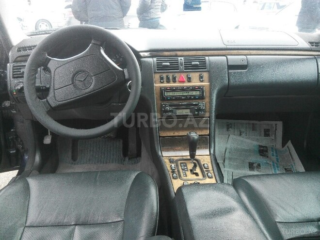 Mercedes E 240 1999, 344,000 km - 2.4 л - Bakı