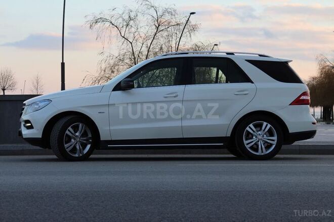 Mercedes ML 350 2011, 68,000 km - 3.5 l - Bakı