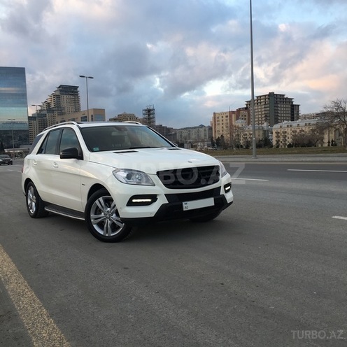 Mercedes ML 350 2011, 68,000 km - 3.5 l - Bakı