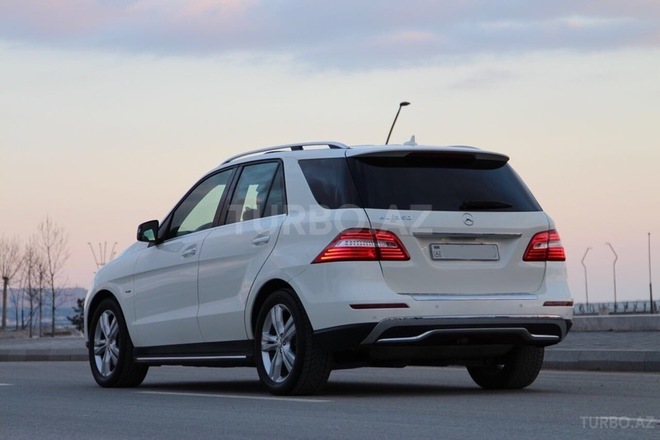 Mercedes ML 350 2011, 68,000 km - 3.5 l - Bakı