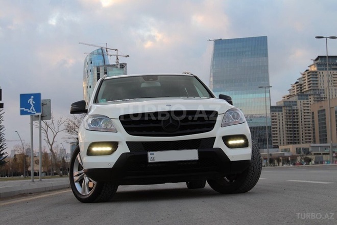 Mercedes ML 350 2011, 68,000 km - 3.5 l - Bakı