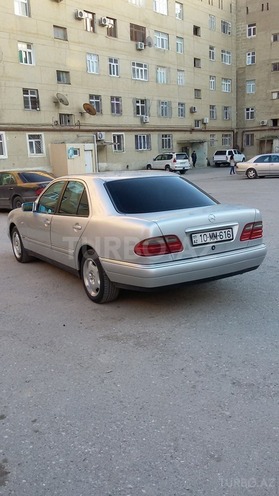 Mercedes E 230 1996, 285,000 km - 2.3 l - Bakı