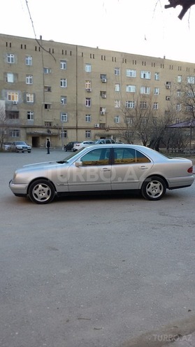 Mercedes E 230 1996, 285,000 km - 2.3 l - Bakı