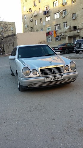 Mercedes E 230 1996, 285,000 km - 2.3 l - Bakı