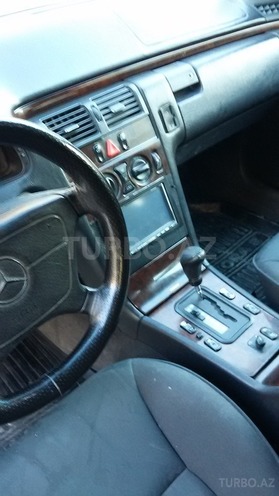 Mercedes E 230 1996, 285,000 km - 2.3 l - Bakı