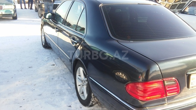 Mercedes E 200 1996, 350,000 km - 2.0 l - Şəmkir