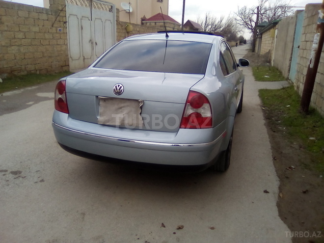 Volkswagen Passat 2004, 189,856 km - 1.8 l - Sumqayıt