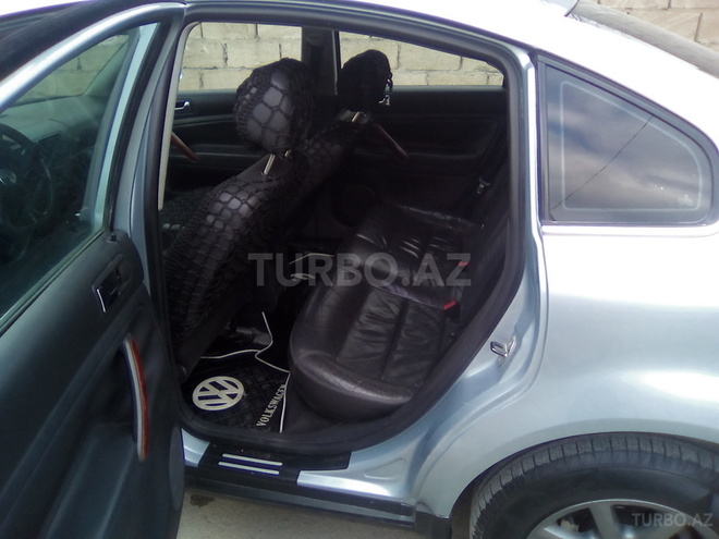 Volkswagen Passat 2004, 189,856 km - 1.8 l - Sumqayıt