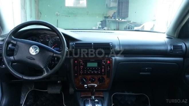 Volkswagen Passat 2004, 189,856 km - 1.8 l - Sumqayıt