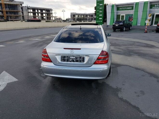Mercedes E 260 2003, 240,000 km - 2.4 l - Bakı