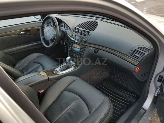 Mercedes E 260 2003, 240,000 km - 2.4 l - Bakı
