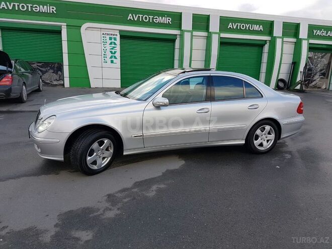 Mercedes E 260 2003, 240,000 km - 2.4 l - Bakı