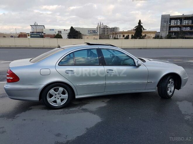 Mercedes E 260 2003, 240,000 km - 2.4 l - Bakı