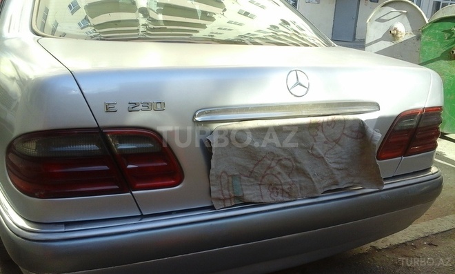 Mercedes E 230 1996, 340,000 km - 2.3 l - Sumqayıt