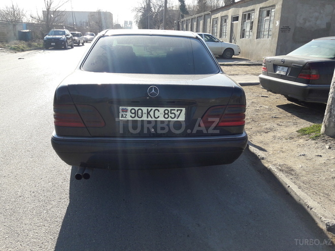 Mercedes E 300 1998, 350,000 km - 3.0 л - Sumqayıt