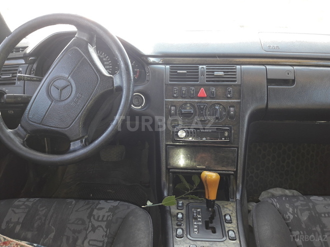 Mercedes E 300 1998, 350,000 km - 3.0 л - Sumqayıt