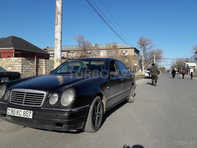 Mercedes E 300 1998, 350,000 km - 3.0 л - Sumqayıt